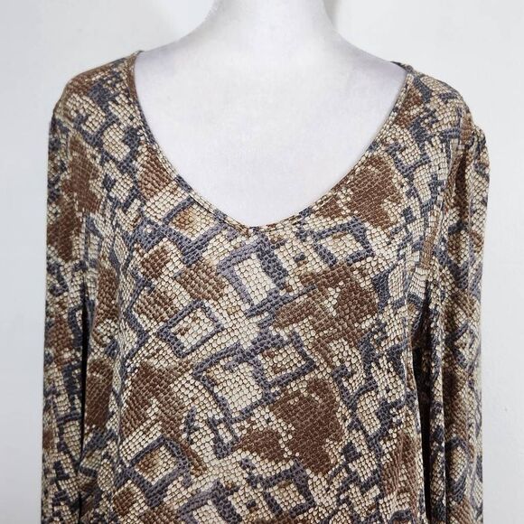 Lucky Brand Gray and Brown Snakeskin Print Top with Drawstring Hem Size Medium - Picture 3 of 9